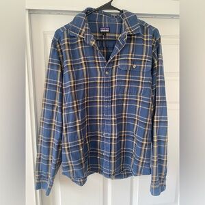 Patagonia Men’s Fjord Flannel Shirt Plaid Button-Down Shirt 100% organic cotton